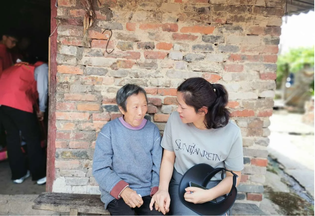 ZhiYuanZheYuZhuNaiNaiLiaoTian.max-1600x1